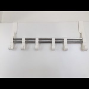 Over the door adjustable hanging rack